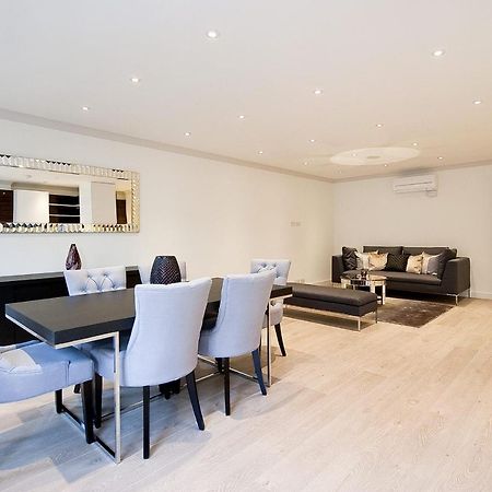 Stunning 2-Bedroom-Hosted By Sweetstay London Exterior foto